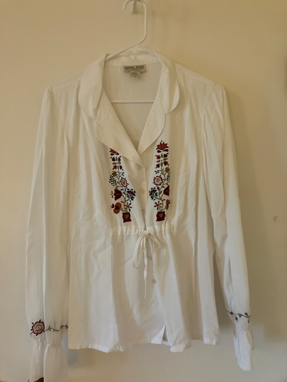 Vintage White Embroidered Peasant Shirt size M